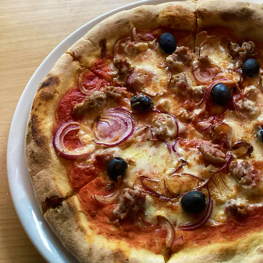 pizza salsiccia 1