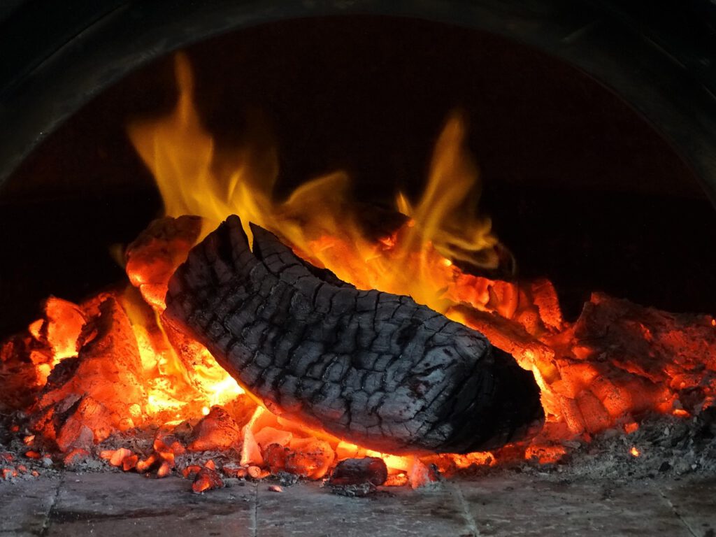 pizza oven 2709872 1280